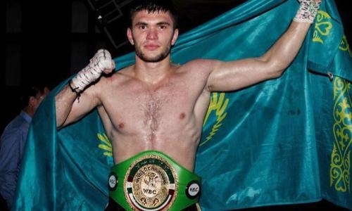 Казахстанский нокаутер теперь тренируется с новым тренером Головкина