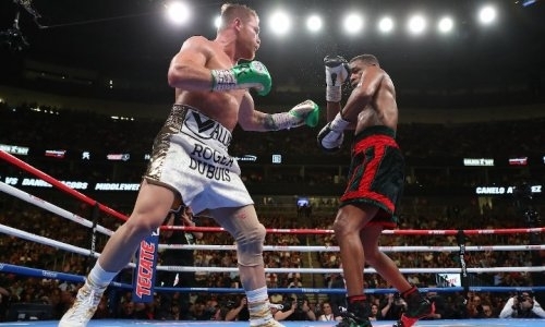 Экс-чемпион мира вынес свой вердикт бою «Канело» — Джейкобс и сравнил его с поединком Головкина