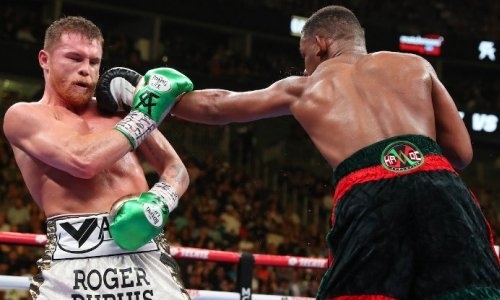 У обидчика Головкина мало экшна. Легендарный мексиканец раскритиковал «Канело»