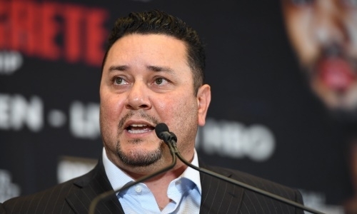 «Он король». Промоутер «Канело» оценил вероятность боя с Головкиным