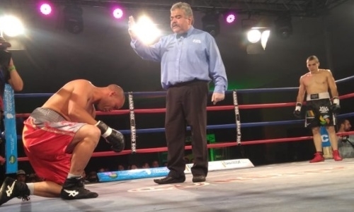 Небитый боксер за 30 секунд «удосрочил» 38-летнего ветерана. Видео тяжелого нокаута в весе Головкина