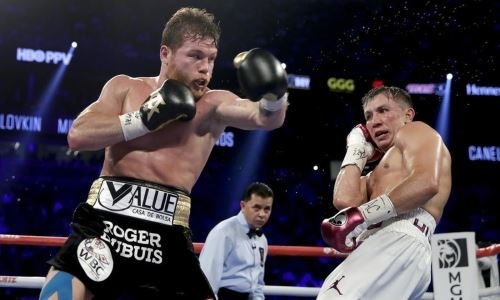 «Выпрашивает бой». Промоутер «Канело» удивил заявлением о трилогии с Головкиным