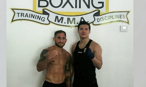 Данияр Елеусинов провел спарринг с аргентинским боксером-олимпийцем