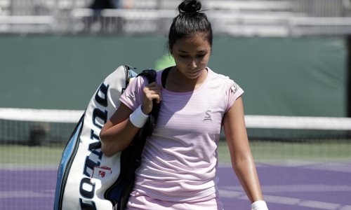 Дияс в упорной борьбе проиграла британке финал турнира в Японии