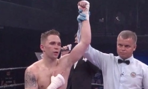 Непобежденный казахстанец в уникальном поединке победил боксера с 35 боями в профи