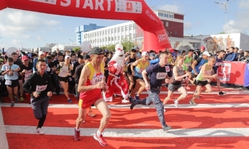 Бегуны из четырех стран приняли участие в полумарафоне в Караганде