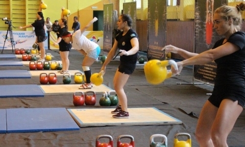 Рекорд в рывке гири установила спортсменка из СКО