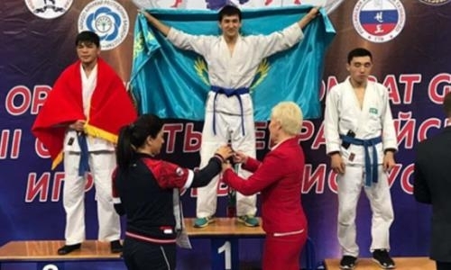 «Золото» чемпионата Азии по рукопашному бою завоевал карагандинский спортсмен