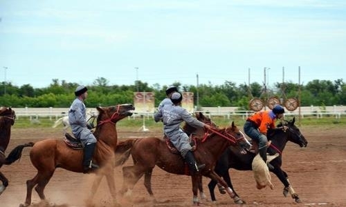 Зрелищный кокпар показали казахстанцы во Франции