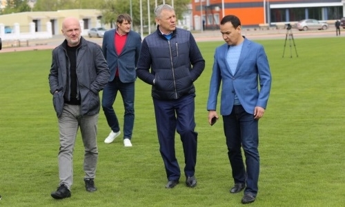 Тренеры сборной Казахстана продолжают работу на клубных матчах кандидатов в команду