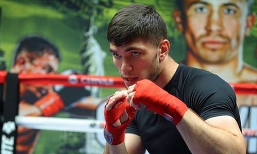 Казахстанский нокаутер из GGG Promotions поделился фото с открытой тренировки перед боем