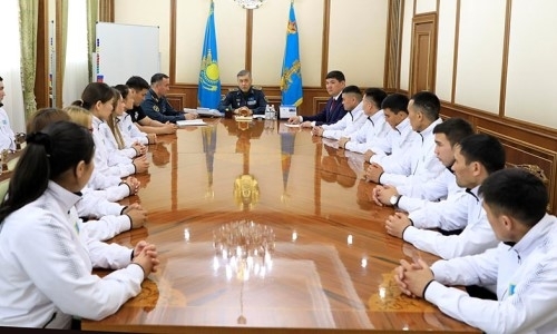 Министр обороны Казахстана пожелал спортсменам победы на чемпионате мира по рукопашному бою