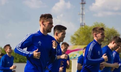 Фоторепортаж с тренировки «Акжайыка» на родном стадионе
