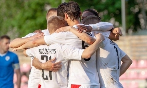 Зарубежный клуб казахстанского тренера одержал восьмую подряд победу в чемпионате