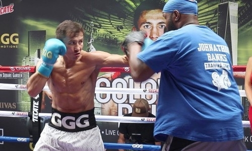 «Боксировать по-другому». Головкин раскрыл детали работы с новым тренером