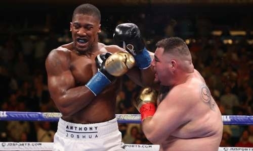 «Толстяк с лицом ребенка унизил Джошуа». Фьюри оценил «апсет» и дал прогноз на реванш в весе Дычко