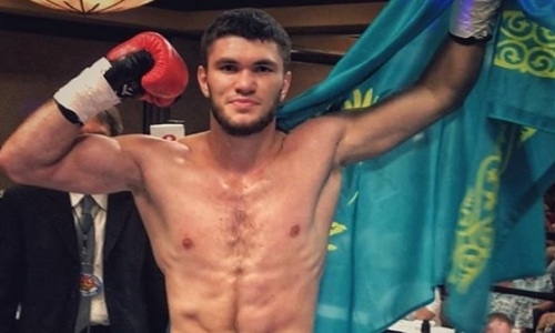 Казахстанский нокаутер быстро «удосрочил» американца и завоевал пояс WBC