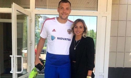 Уроженка Казахстана вдохновила Артема Дзюбу на подвиги