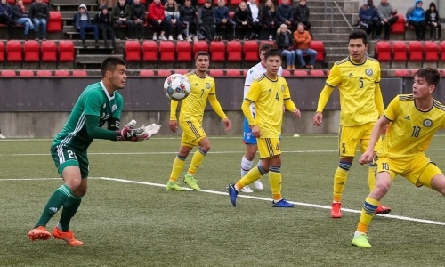 Сборная Казахстана уступает Черногории после первого тайма матча отбора молодежного ЕВРО-2021