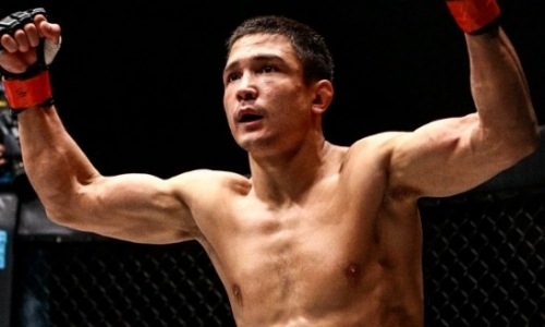 Уроженец Казахстана выйдет в клетку с двумя экс-чемпионами UFC