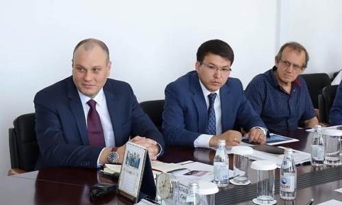 Генеральный директор Федерации хоккея Казахстана обсудил достижения «Актобе»