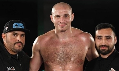 Бывший соперник Джошуа отказался от боя с казахстанским супертяжем