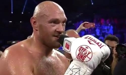 Тайсон Фьюри прямо в ринге спел мировой хит после победы нокаутом в весе Дычко
