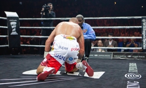 Экс-чемпион мира потребовал признать полуфинал WBSS несостоявшимся и сравнил его с боем Головкин — «Канело»