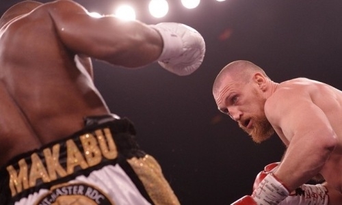 «Русский молот» на родине проиграл африканцу бой за титул WBC. Видео нокаута одним ударом в весе Шуменова