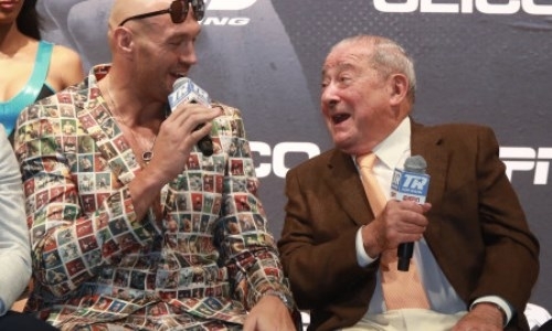 «Не продержится и пяти раундов». Глава Top Rank уверен в исходе рематча Фьюри — Уайлдер в весе Дычко