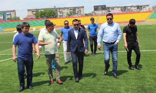 Комиссия по допуску полей провела инспекцию стадиона «Мунайшы»