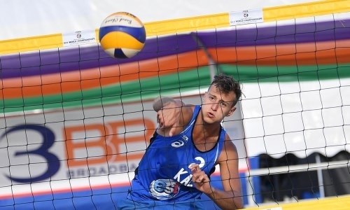 Казахстанские пляжники вышли в следующий раунд молодежного мундиаля