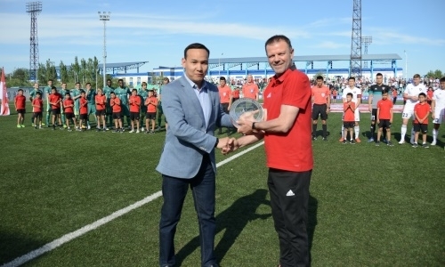ПФЛК наградила главного тренера «Кайсара»