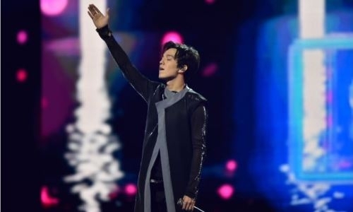 Димаш посвятил номер погибшему другу — Денису Тену