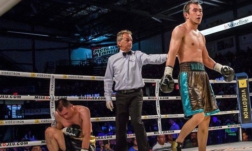 Видео боя с нокаутом, или Как казахстанец ударом в живот одержал десятую победу