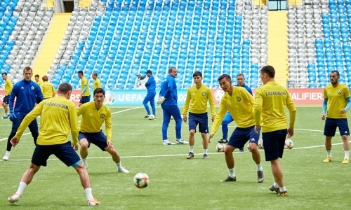 Фоторепортаж с предыгровой тренировки сборной Казахстана