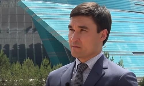 Бои с «Канело», Мэйвезером и Макгрегором. Видео интервью Сапиева о Головкине