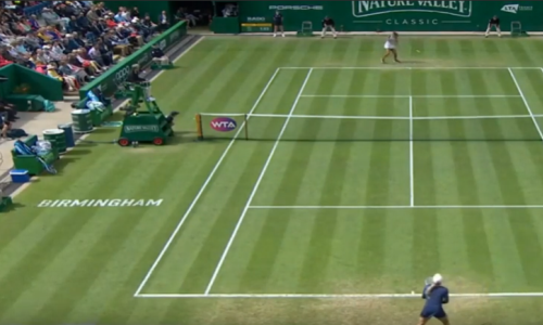 Видео победного матча казахстанки против первой ракетки мира на турнире в Бирмингеме