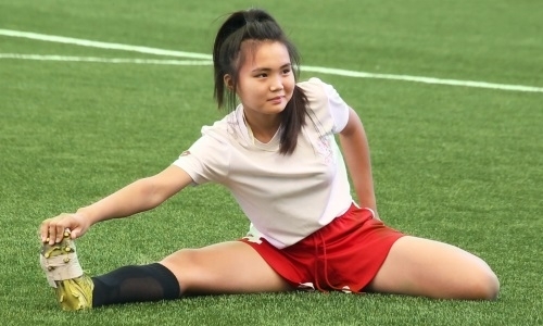 Казахстанские девчата покоряют профессиональный футбол