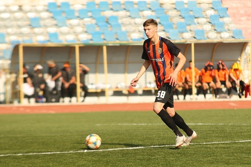 Рузаевка спорт. Футбол Кулалаев Никита Владимирович. Шахтёрм.