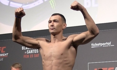 Казахский боец из UFC бросил вызов скандальному члену команды Нурмагомедова