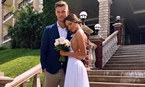 Хоккеист «Барыса» и сборной Казахстана женился на модели из России