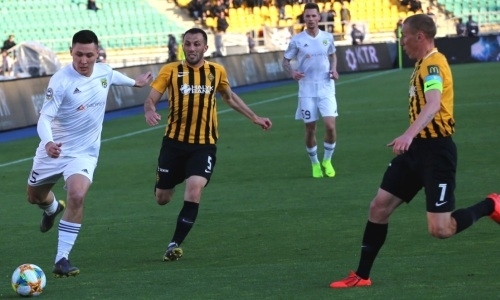 Букмекеры назвали фаворита матча лидеров КПЛ «Тобол» — «Кайрат»