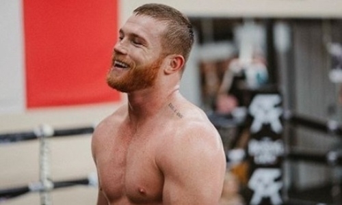 «Переговоры с Головкиным велись». DAZN отреагировал на перенос боя «Канело»