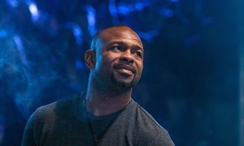 Легендарный Рой Джонс назвал победителя боя Нурмагомедов — Порье