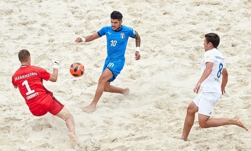 Сборная Казахстана по пляжному футболу проиграла Италии на чемпионате Мира-2019