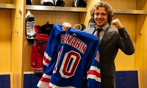 «Выпил и начал на нее орать». Игрок НХЛ из России рассказал о знакомстве с Головкиным