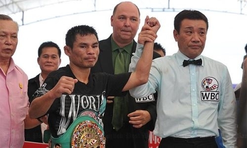 Промоутеры «Канело» после казахстанца подписали боксера с 53 победами без поражений