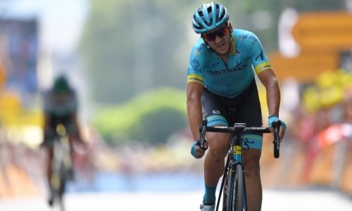 «Сражались за победу». Исагирре прокомментировал попадание в десятку этапа «Тур де Франс»