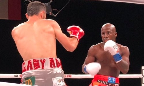 Американского чемпиона мира освистали после победы в бою за титул IBF